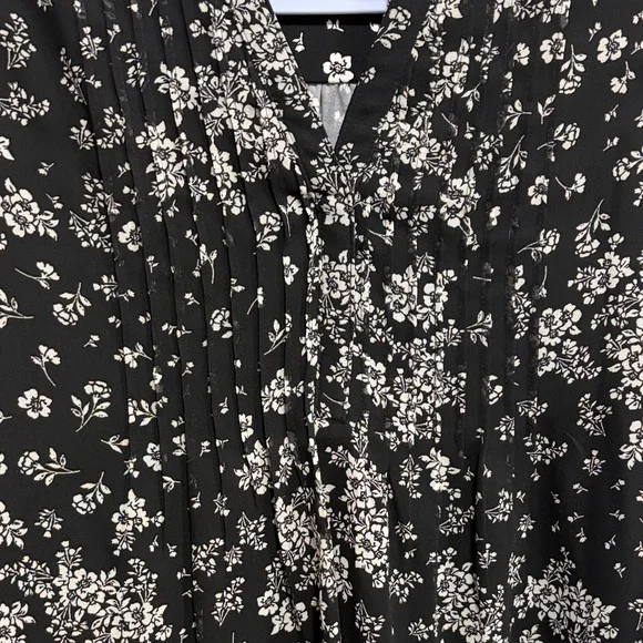 Charter Club Black White Floral Sheer Blouse Petite Small - Picture 5 of 12
